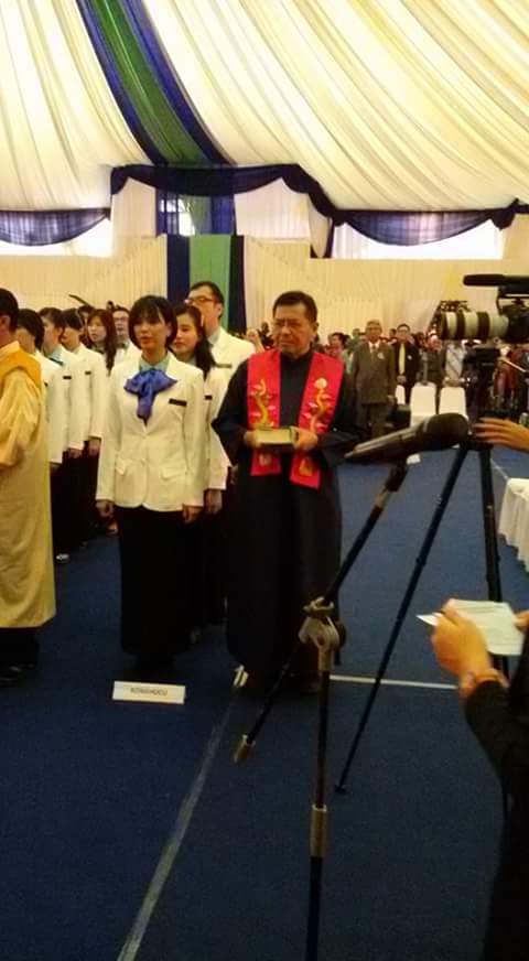 Upacara Pelantikan dan Pengambilan Sumpah Apoteker