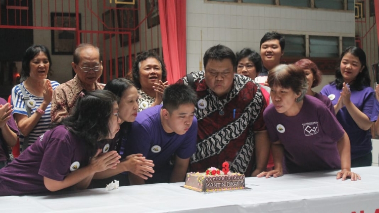 HUT ke 3 Kantin Kebajikan Semarang
